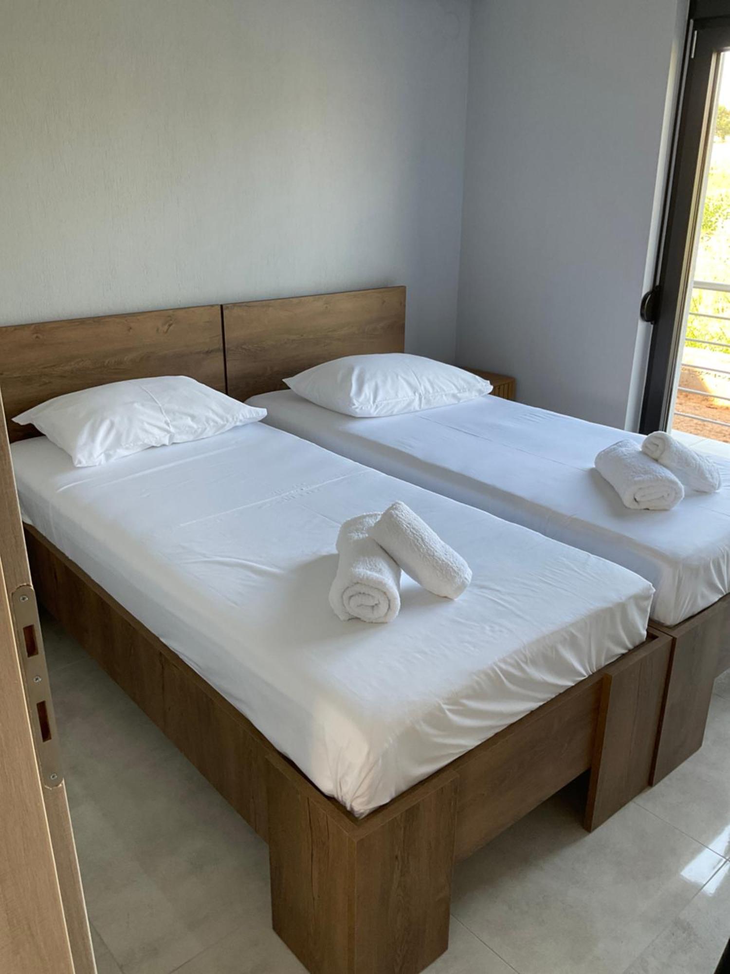 Elinor Apartments Флогита Экстерьер фото