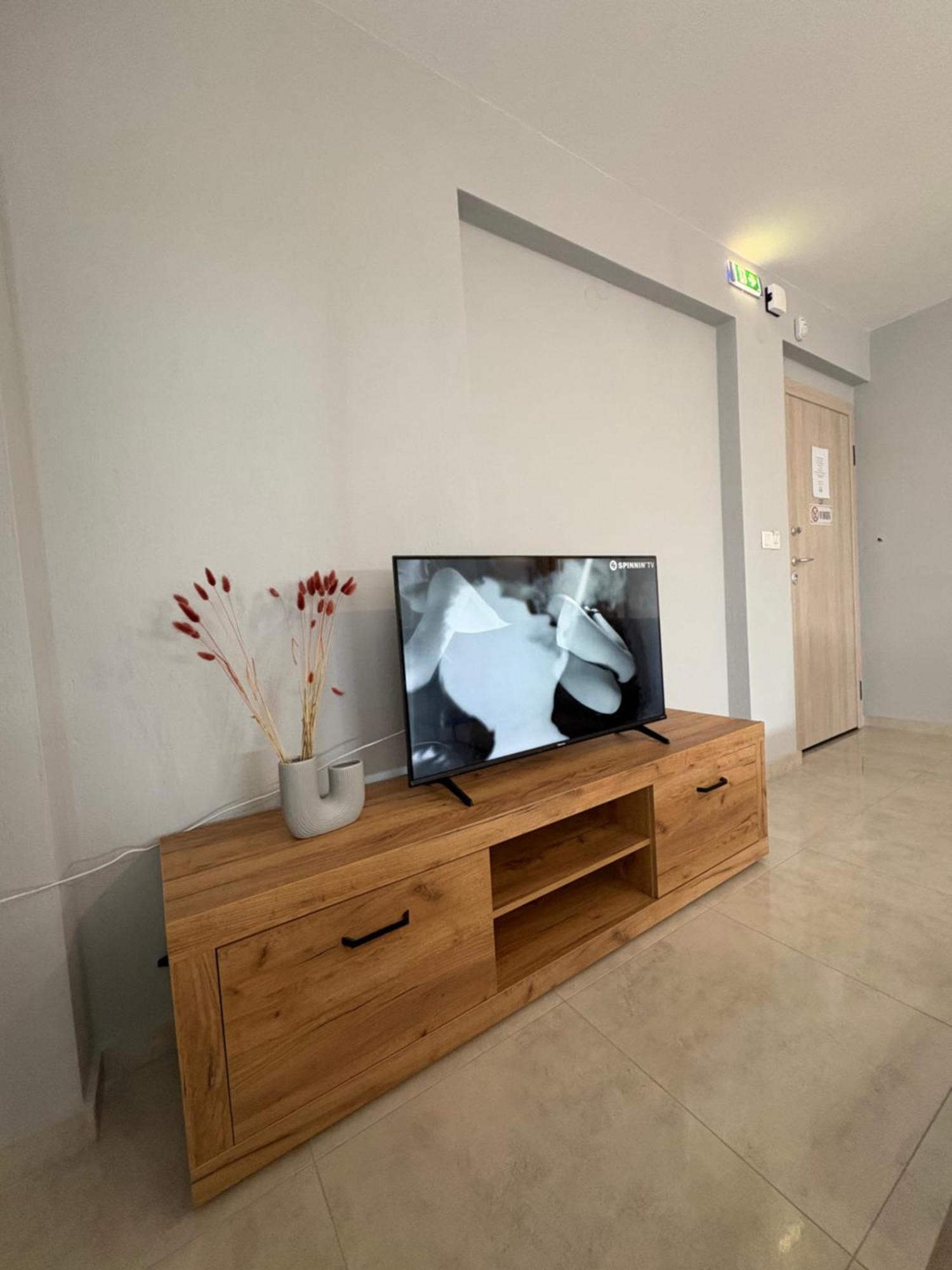 Elinor Apartments Флогита Экстерьер фото